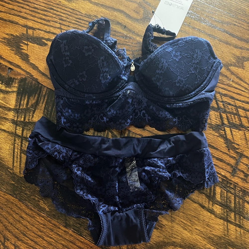 2/$12 New in bag with tags- Push up bra and panties set 32D